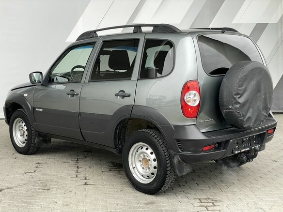2017 Chevrolet Niva I Рестайлинг, серый, 625000 рублей - вид 7
