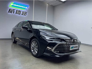 2024 Toyota Avalon V Рестайлинг, чёрный, 3381999 рублей, вид 2