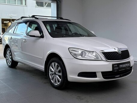 2012 Skoda Octavia II (A5) Рестайлинг, белый, 620000 рублей, вид 3