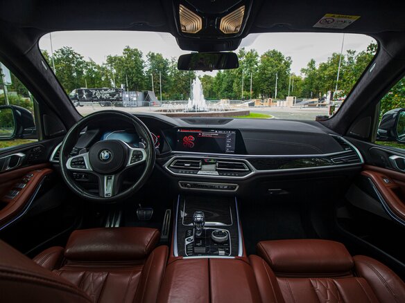 2020 BMW X7 40d I (G07), чёрный - вид 17