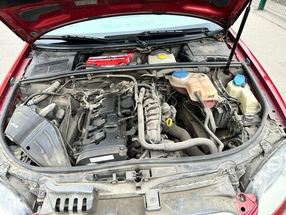 2007 Audi A4 III (B7), красный, 555000 рублей - вид 11