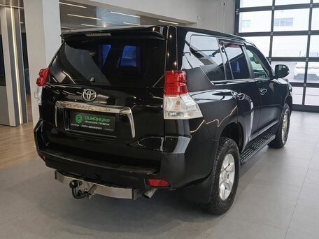 2013 Toyota Land Cruiser Prado 150 Series, чёрный, 2324000 рублей, вид 4