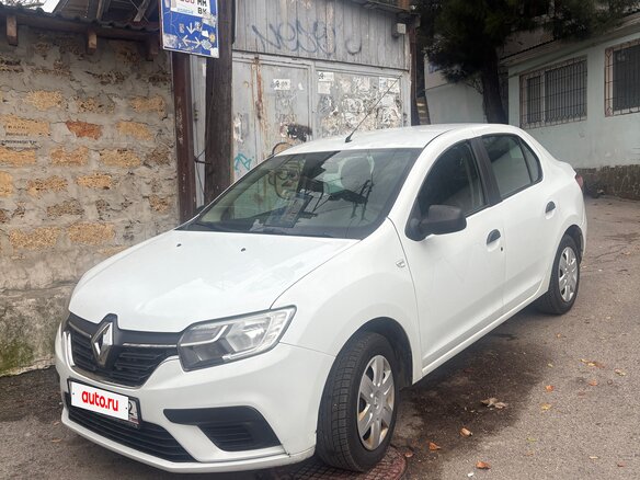 2018 Renault Logan II Рестайлинг, белый, 600000 рублей