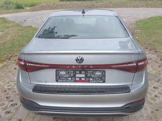 2025 Volkswagen Jetta VII Рестайлинг 2, серебристый, 1927339 рублей, вид 5