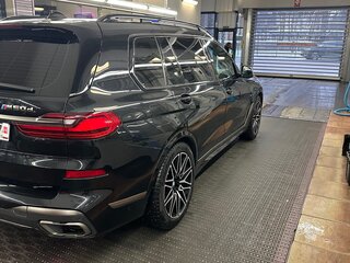 2021 BMW X7 M50d I (G07), чёрный, 11000000 рублей, вид 2