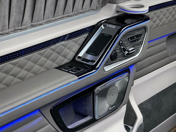 2026 Mercedes-Benz V-Класс Extra Long 300 d экстра длинный III (W447) Рестайлинг 2, чёрный, 42900000 рублей - вид 32