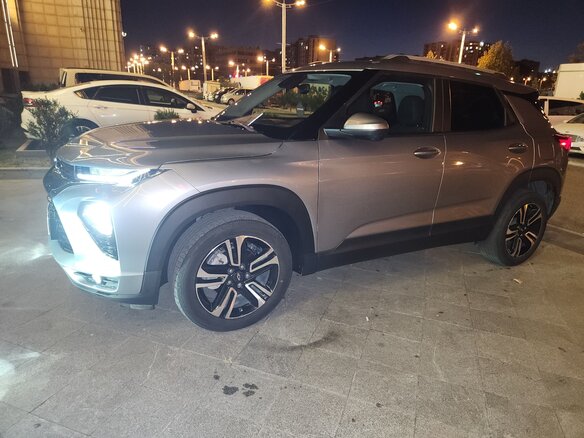 2023 Chevrolet TrailBlazer III Рестайлинг, серый, 1650000 рублей - вид 7