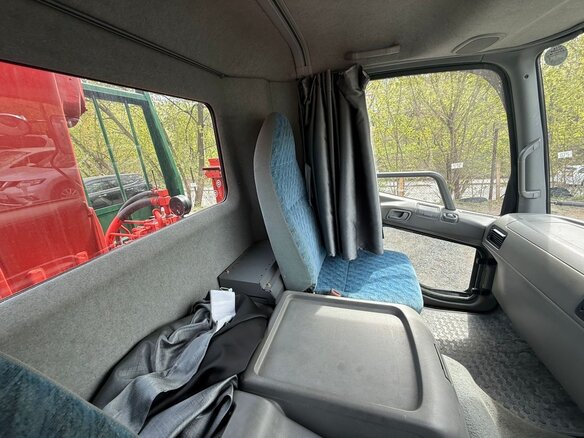 1999 Fuso (Mitsubishi) Fighter, зелёный, 4300000 рублей - вид 23