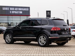 2015 Volkswagen Touareg II Рестайлинг, чёрный, 2645000 рублей, вид 4