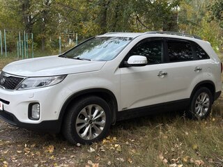2017 Kia Sorento II Рестайлинг, белый, 1900000 рублей, вид 1