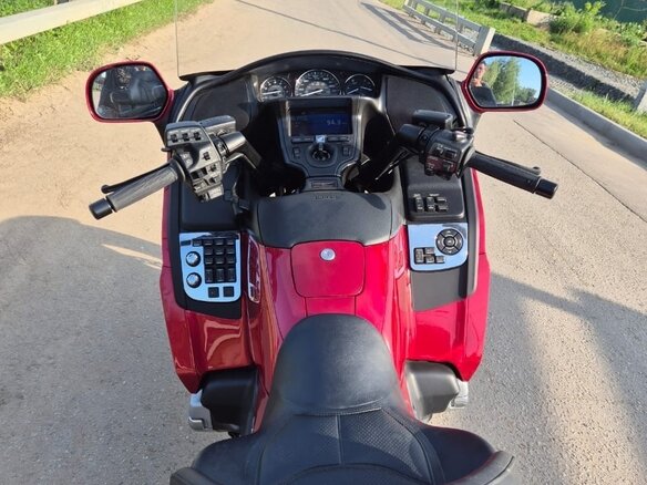 2012 Honda GL 1800 Gold Wing, красный, 1300000 рублей - вид 6