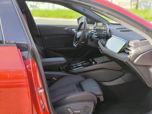 2025 Audi A5 L Sportback III (B10), красный, 6450000 рублей - вид 12