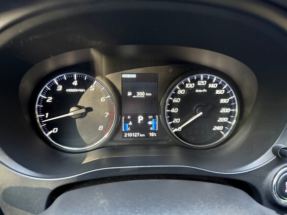 2017 Mitsubishi Outlander III Рестайлинг 2, чёрный, 1690000 рублей - вид 16