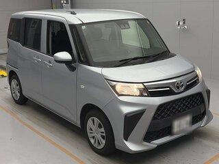 2021 Toyota Roomy I Рестайлинг, серебристый, 750000 рублей, вид 2