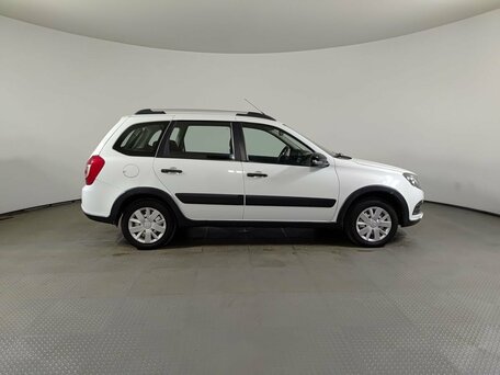 2020 Lada (ВАЗ) Granta Cross I Рестайлинг, белый, 557980 рублей, вид 4