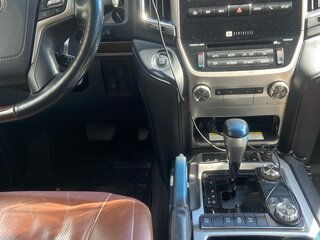2015 Toyota Land Cruiser 200 Series Рестайлинг 2, чёрный, 4600000 рублей, вид 5