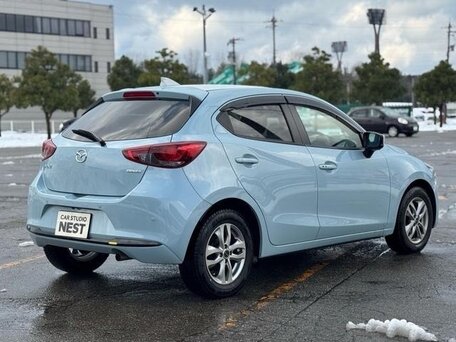 2023 Mazda 2 III (DJ) Рестайлинг 2, голубой, 925000 рублей, вид 4