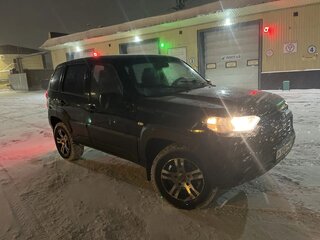 2023 Lada (ВАЗ) Niva Travel I, чёрный, 900000 рублей, вид 2