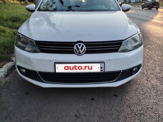 2013 Volkswagen Jetta VI, белый, 1090000 рублей, вид 1