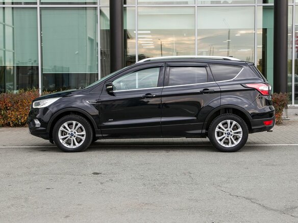 2017 Ford Kuga II Рестайлинг, чёрный, 1650000 рублей - вид 6
