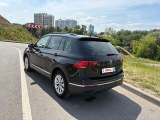 2021 Volkswagen Tiguan II Рестайлинг, чёрный, 2450000 рублей, вид 4