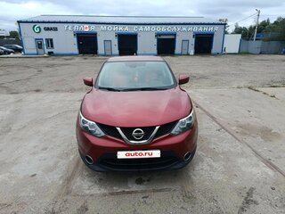 2017 Nissan Qashqai II, красный, 1800000 рублей, вид 2