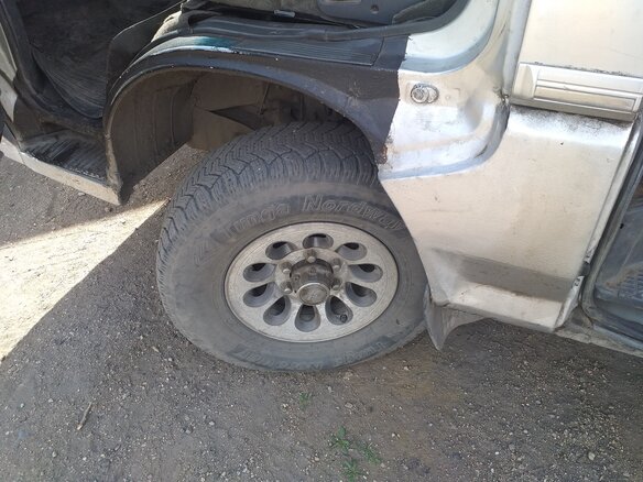 1993 Mitsubishi Delica III, серебристый, 675000 рублей - вид 10