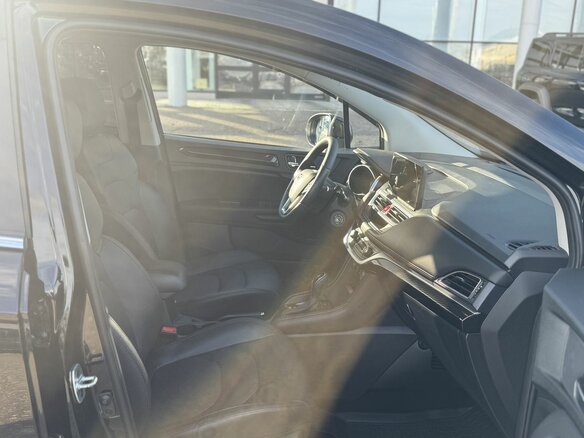 2023 JAC JS3, чёрный, 945000 рублей - вид 19
