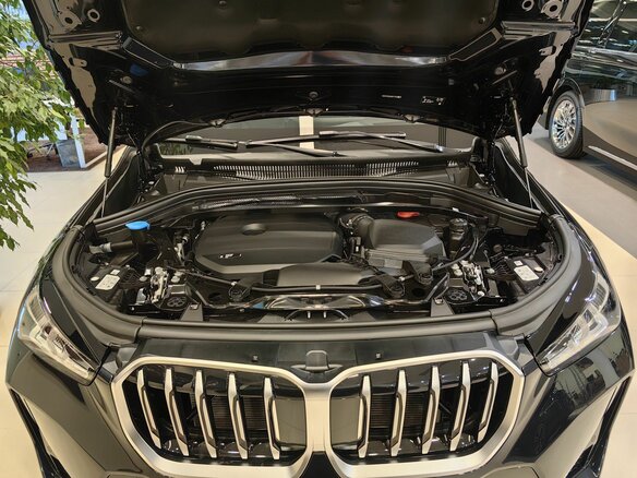 2026 BMW X1 25Li xDrive III (U11/U12), чёрный - вид 18