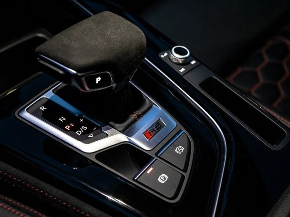 2021 Audi RS 4 IV (B9) Рестайлинг, чёрный, 10500000 рублей - вид 10