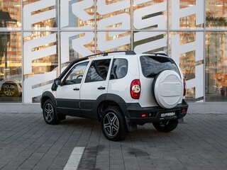 2020 Lada (ВАЗ) Niva, белый, 870000 рублей, вид 2