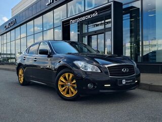 Infiniti Q70 I