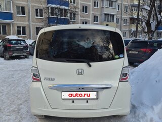 2011 Honda Freed I Рестайлинг, белый, 1120000 рублей, вид 4