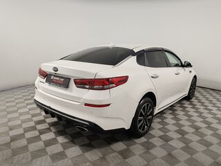 2018 Kia Optima IV Рестайлинг, белый, 1699000 рублей, вид 5