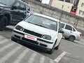 1998 Volkswagen Golf IV, белый, 200000 рублей - вид 2