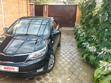 2015 Kia Rio III Рестайлинг, чёрный, 1150000 рублей, вид 4