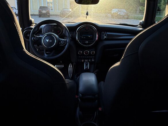 2020 Mini Hatch JCW III (F55/F56) Рестайлинг, чёрный, 3200000 рублей - вид 12