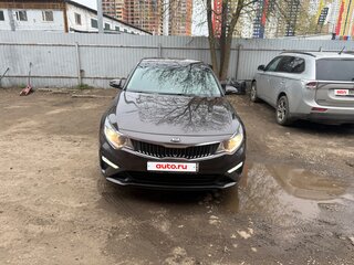 2019 Kia Optima IV Рестайлинг, коричневый, 1590000 рублей, вид 3