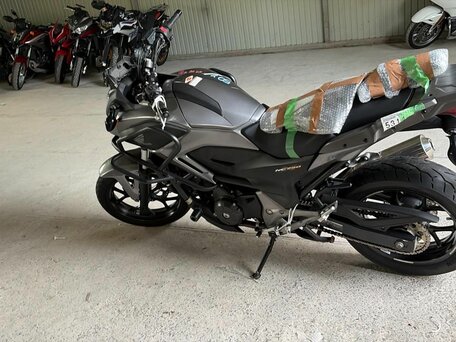 2016 Honda NC 750X, серый, 700000 рублей, вид 4