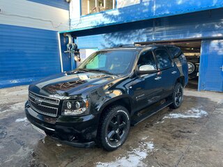 2008 Chevrolet Tahoe III, чёрный, 1900000 рублей, вид 2