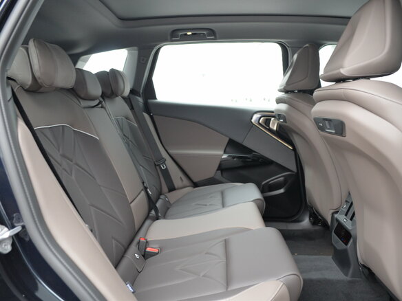 2026 BMW X3 Long 30L xDrive IV (G45/G48), чёрный, 7500000 рублей - вид 13