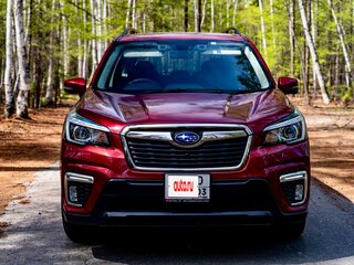 2020 Subaru Forester V, красный, 2750000 рублей, вид 3