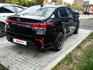 2017 Kia Rio IV, чёрный, 1350000 рублей, вид 4