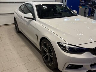 2018 BMW 4 серии 430i F32/F33/F36 Рестайлинг, белый, 2900000 рублей, вид 3