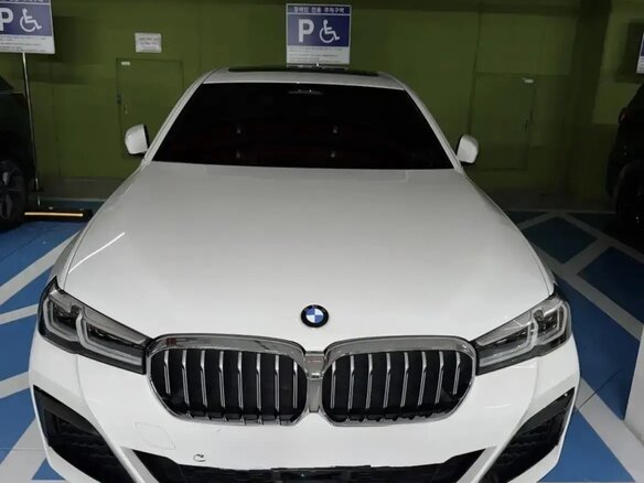 2022 BMW 5 серии 520i VII (G30/G31/G38) Рестайлинг, белый, 5600000 рублей - вид 2