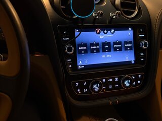 2016 Bentley Bentayga I, зелёный, 9700000 рублей, вид 4