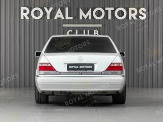 1992 Mercedes-Benz S-Класс 500 III (W140), белый, 2450000 рублей, вид 4