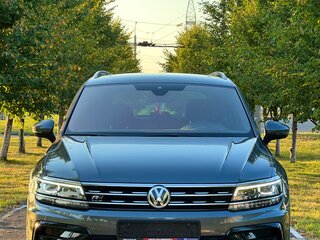 2020 Volkswagen Tiguan II, серый, 2300000 рублей, вид 4