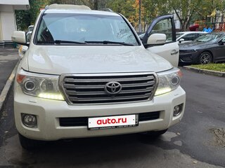 2014 Toyota Land Cruiser 200 Series Рестайлинг 1, белый, 4500000 рублей, вид 1