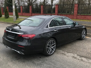 2020 Mercedes-Benz E-Класс 220 d V (W213, S213, C238) Рестайлинг, чёрный, 3500000 рублей, вид 4